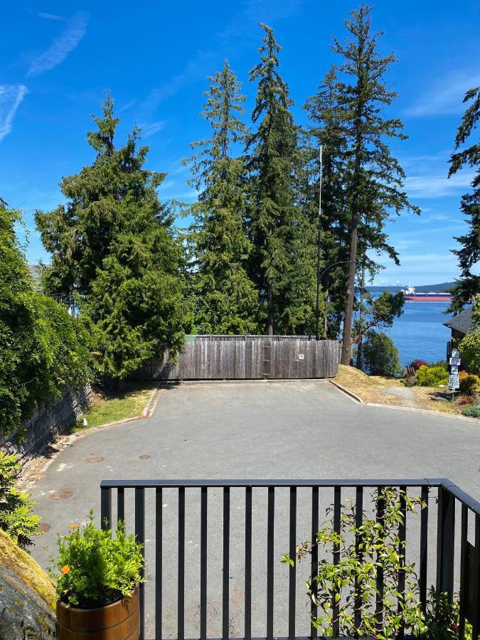 Eagle Rock Bed And Breakfast Chemainus Exterior photo